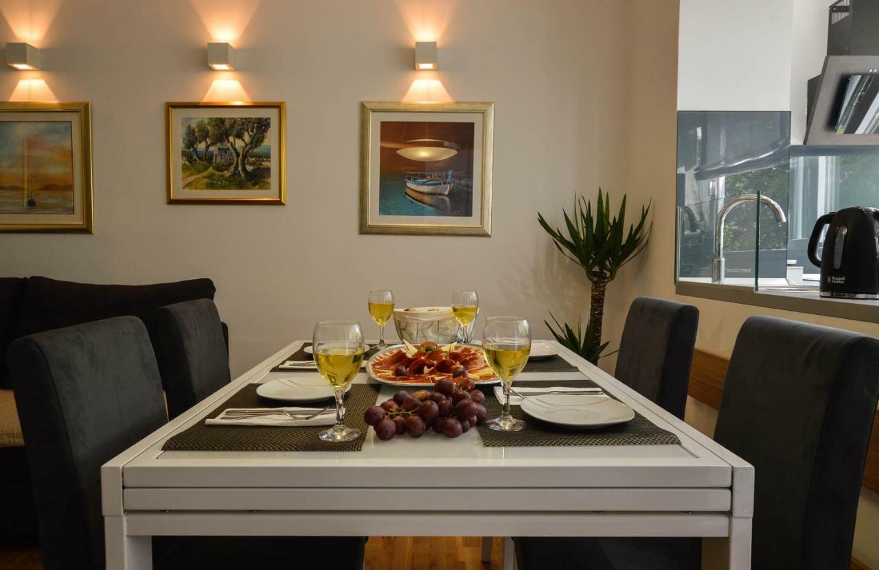 Kolombo Lux Apartment สปลิท ภายนอก รูปภาพ