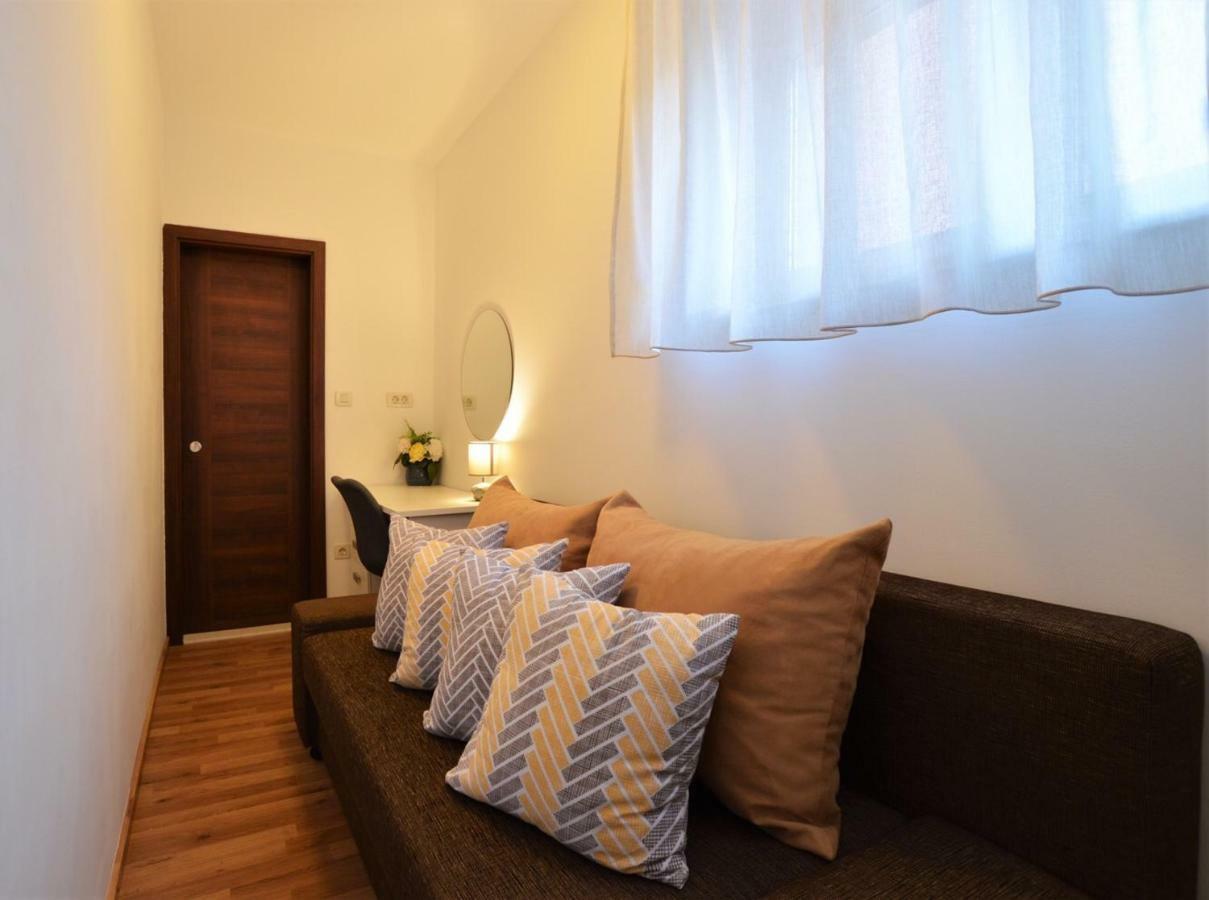 Kolombo Lux Apartment สปลิท ภายนอก รูปภาพ