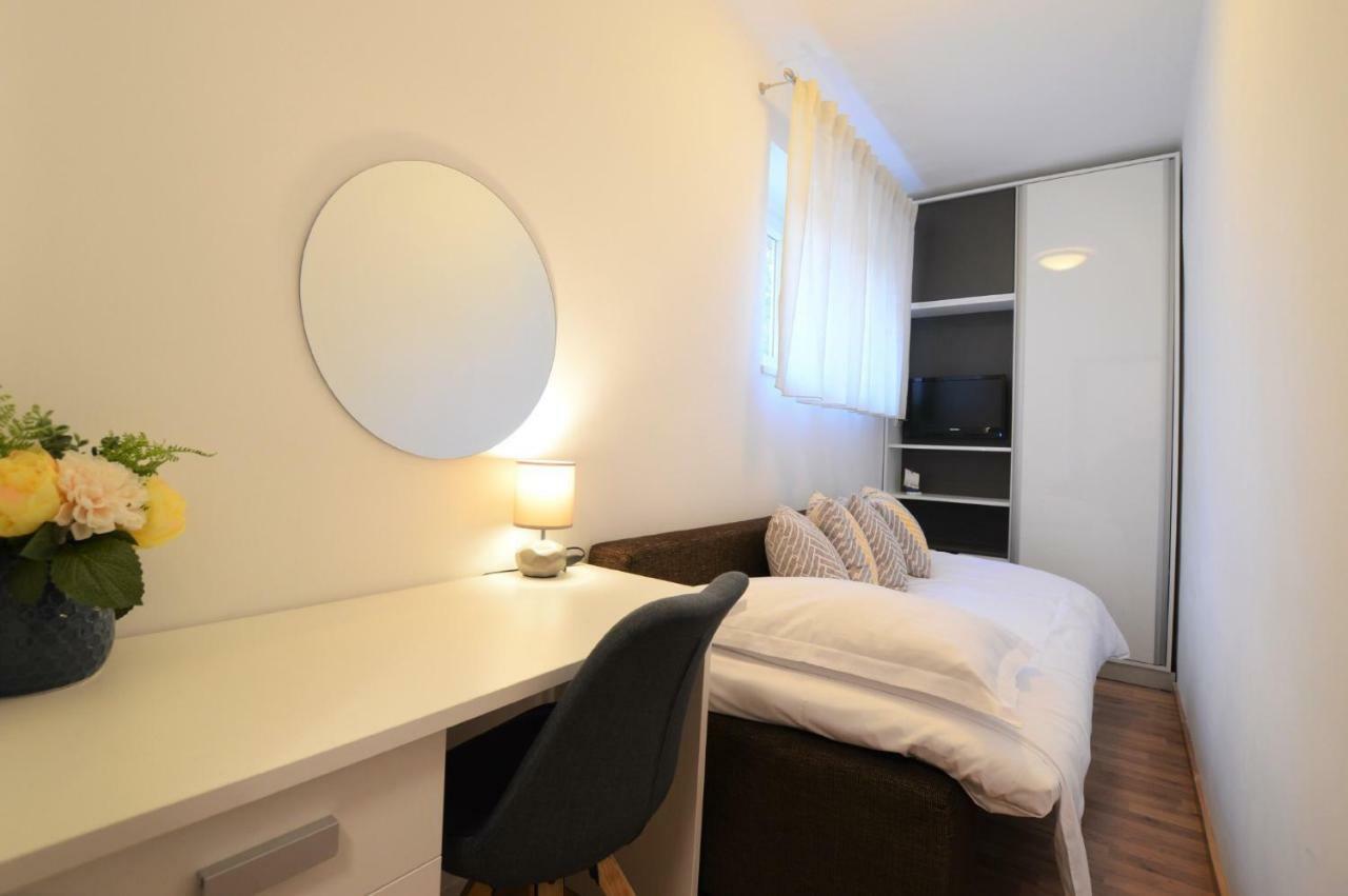 Kolombo Lux Apartment สปลิท ภายนอก รูปภาพ